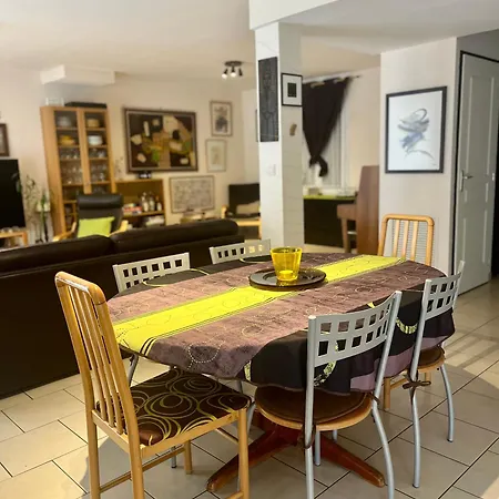 Familiale Soleil Et Detente Holiday home