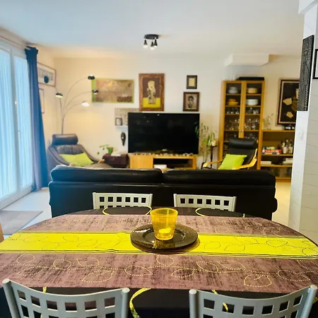 Familiale Soleil Et Detente Holiday home *